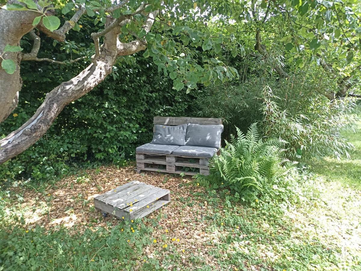 L'Echappee Au Jardin, Yourte Bucolique Godinne Exterior foto