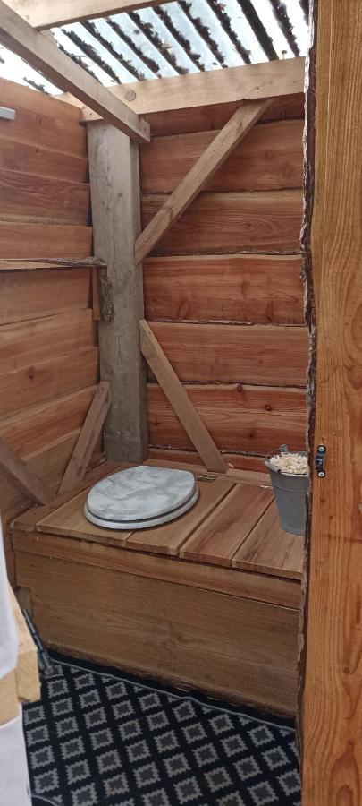 L'Echappee Au Jardin, Yourte Bucolique Godinne Exterior foto
